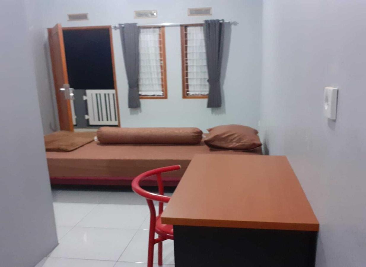 Nabila Syar'I Guest House Padalarang Esterno foto