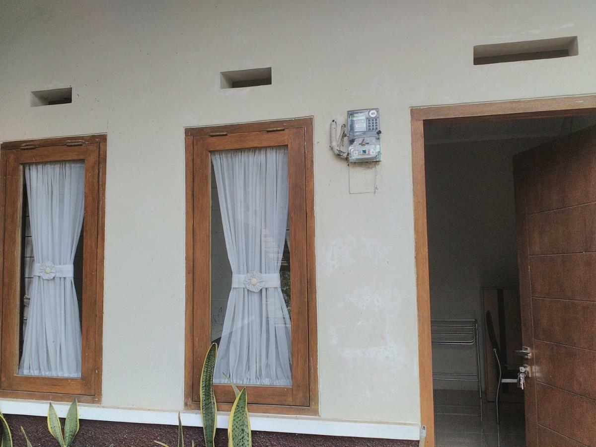 Nabila Syar'I Guest House Padalarang Esterno foto